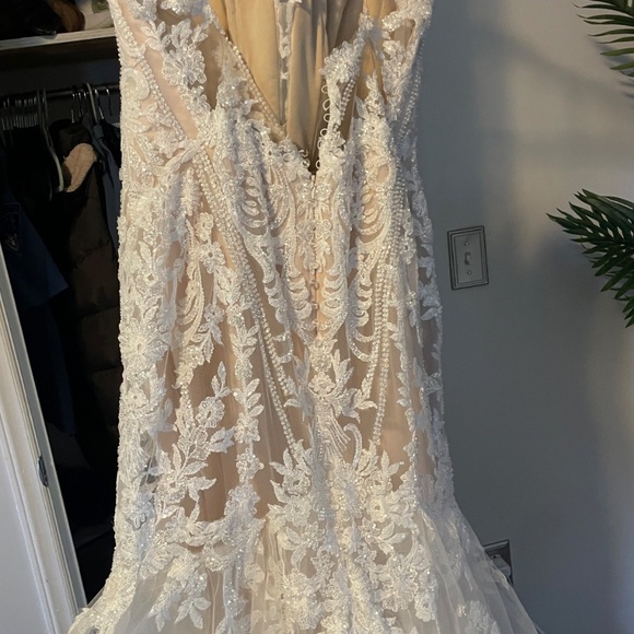 Blue By Enzoani ONELIA Size 8 - Picture 8 of 8